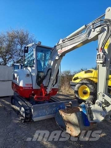 Takeuchi TB 230 Mini Escavadoras <7t