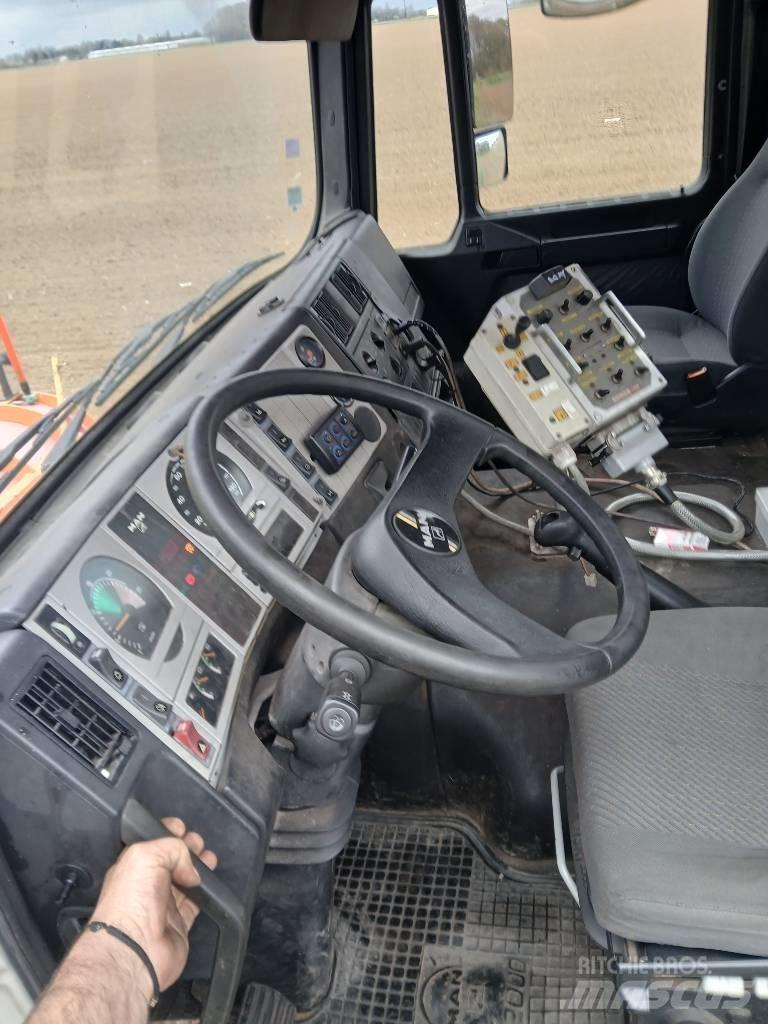 MAN FE 310 Camiões Ampliroll