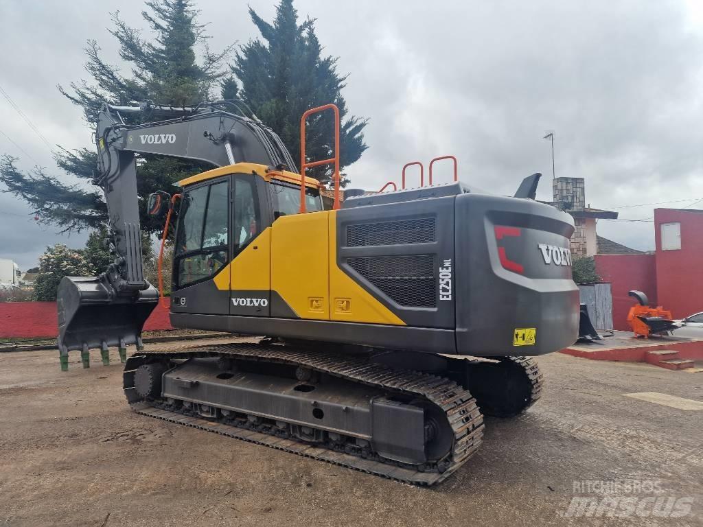 Volvo EC 250 ELN Escavadoras de rastos