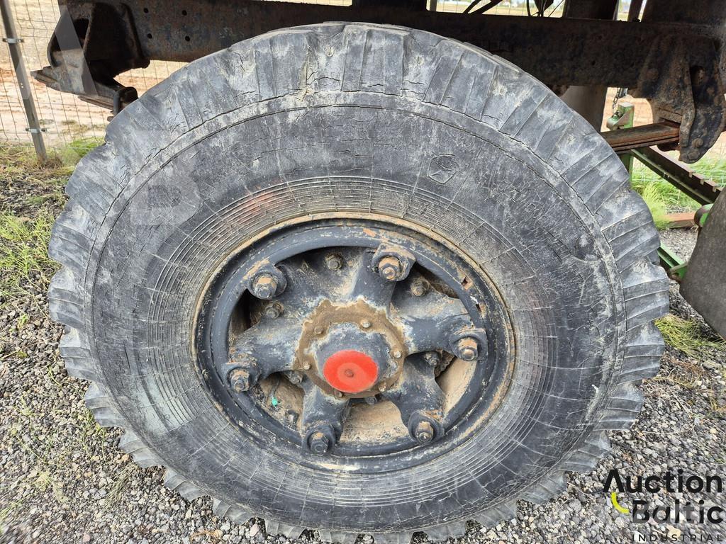 MAZ 8926 Semi Reboques Cortinas Laterais