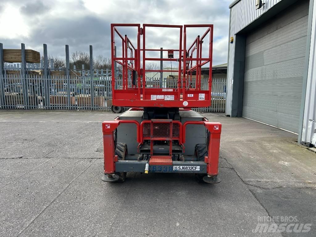 SkyJack SJ 6832 Elevadores de tesoura
