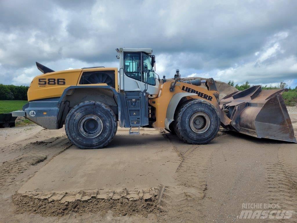 Liebherr L 586 Pás carregadoras de rodas