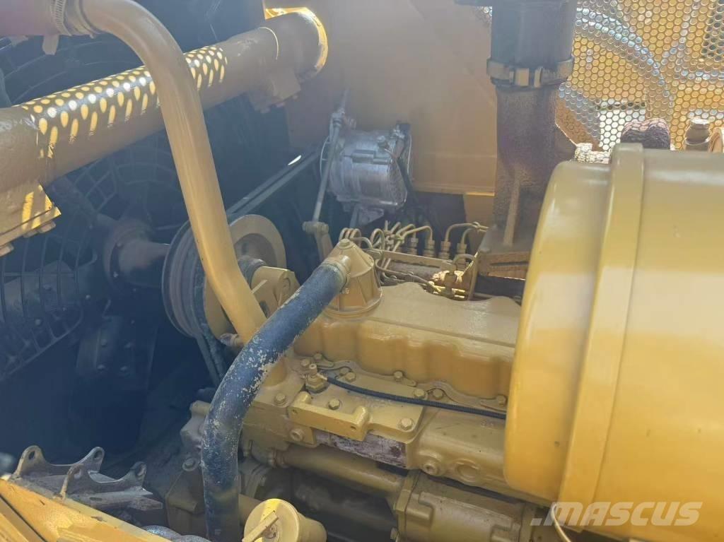 CAT D 6 G Dozers - Tratores rastos
