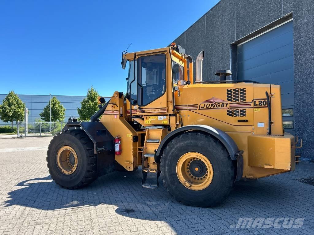 Ljungby L 20 Pás carregadoras de rodas