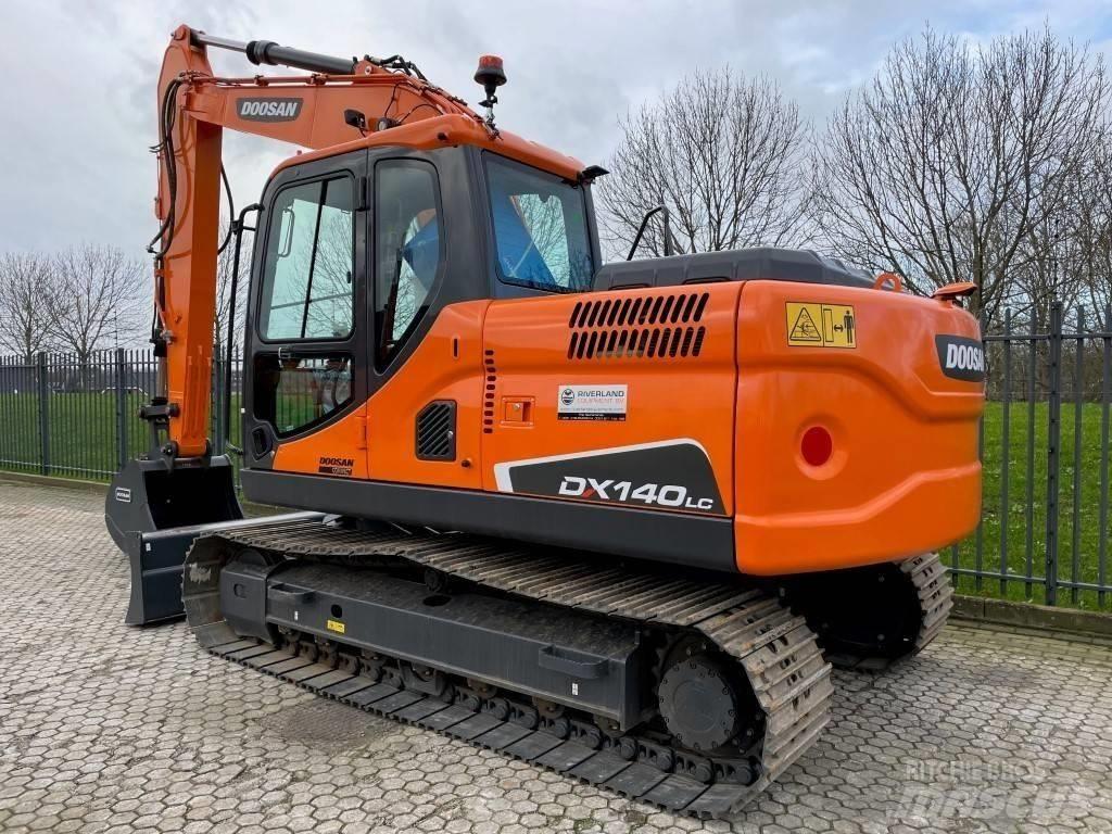Doosan dx140w Escavadoras de rodas