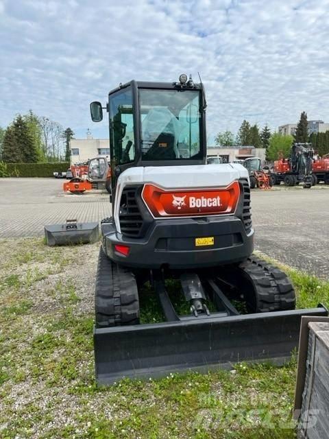 Bobcat E 55 z Mini Escavadoras <7t
