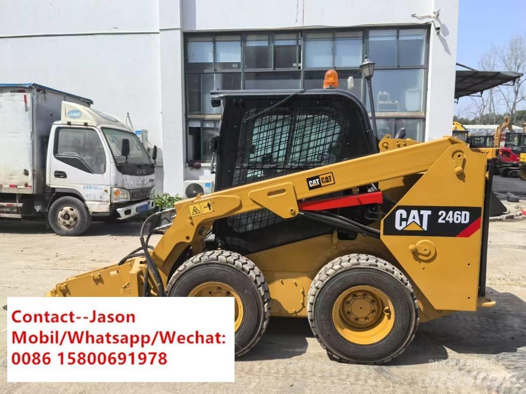 CAT 246 D Carregadoras de direcção deslizante