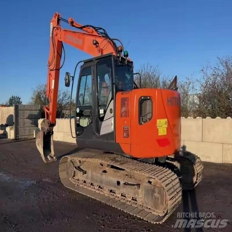 Hitachi ZX 135 Escavadoras de rastos