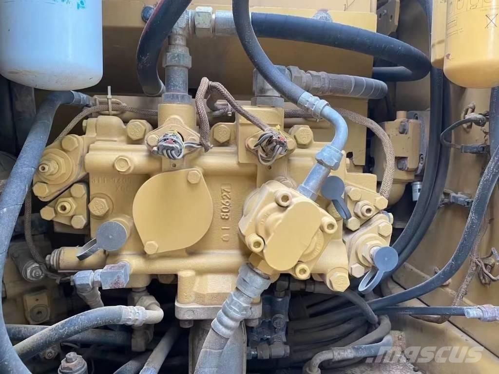 CAT 312D Escavadoras Midi 7t - 12t