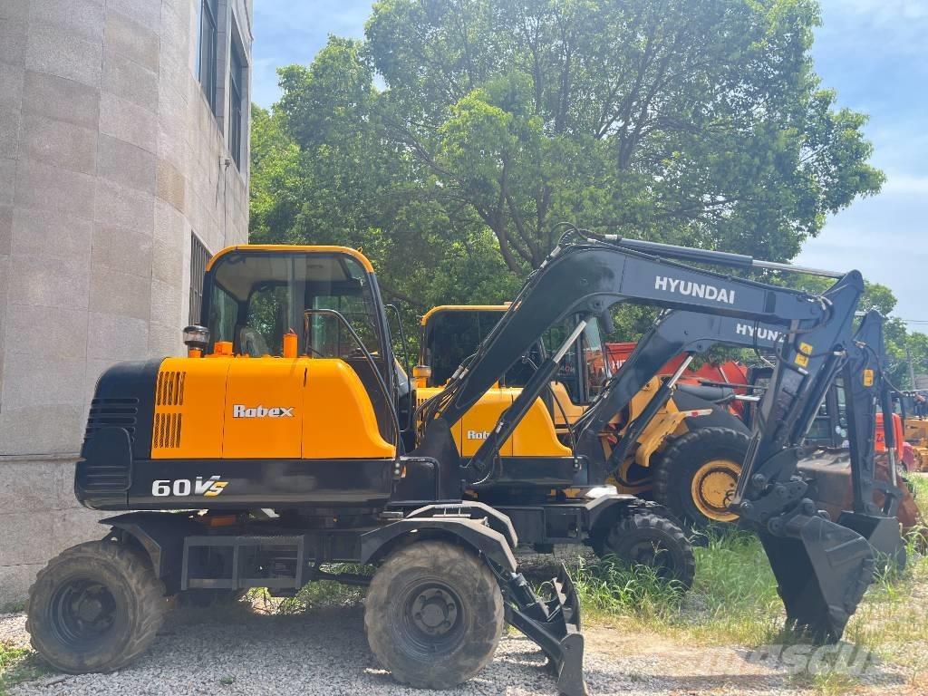 Hyundai Robex 60 VS Mini Escavadoras <7t