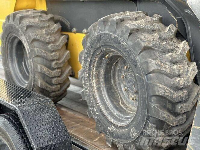 New Holland L 228 Carregadoras de direcção deslizante