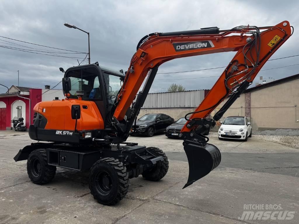 Develon DX 57 W-7 Escavadoras de rodas