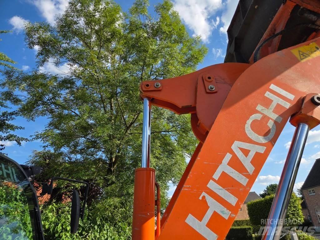Hitachi ZW 75 Pás carregadoras de rodas