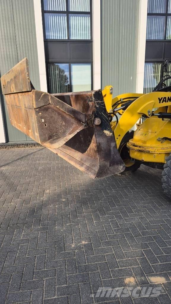 Yanmar V70s Pás carregadoras de rodas