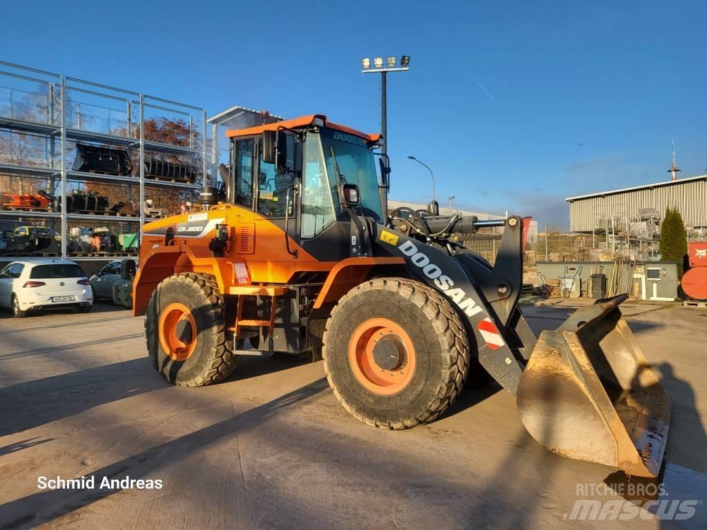 Doosan DL 200-5 Pás carregadoras de rodas
