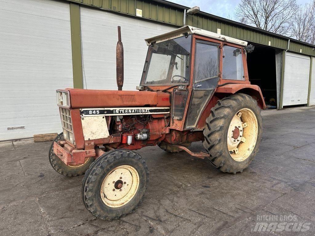 International 845 Tratores Agrícolas usados