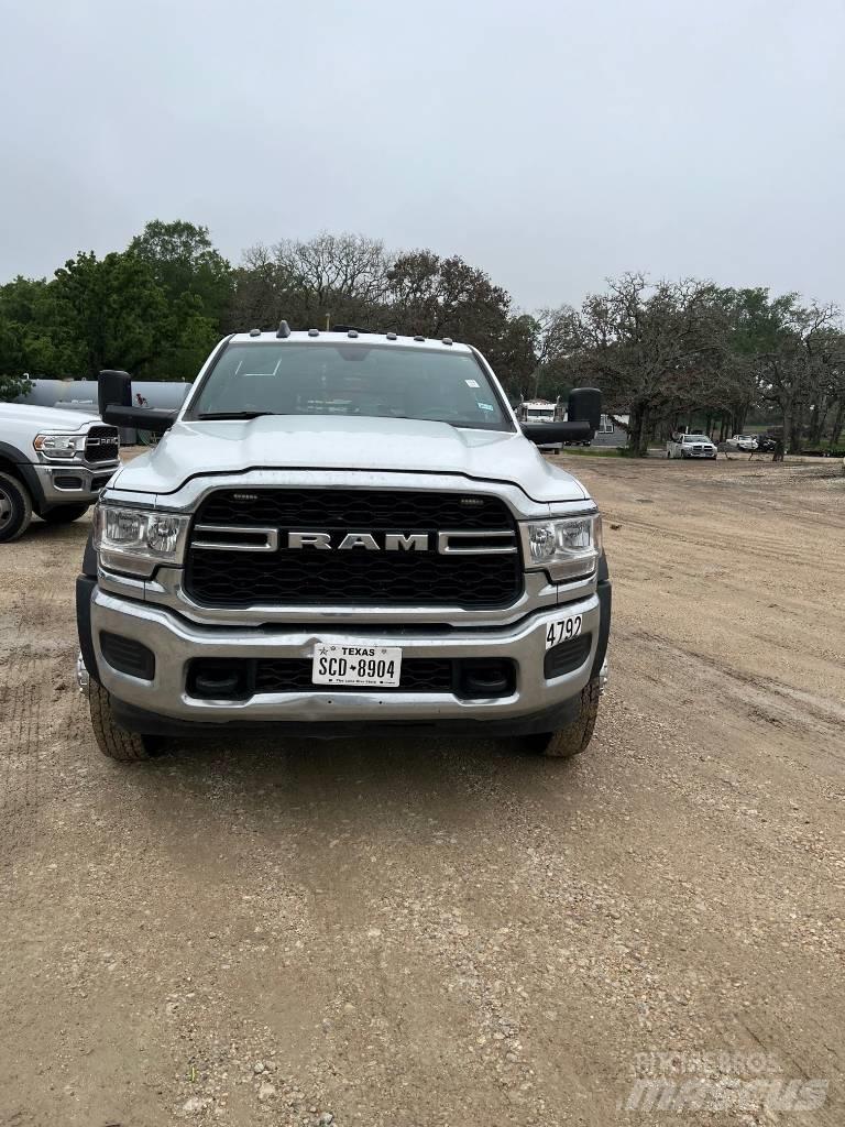 RAM 5500 Camiões estrado/caixa aberta