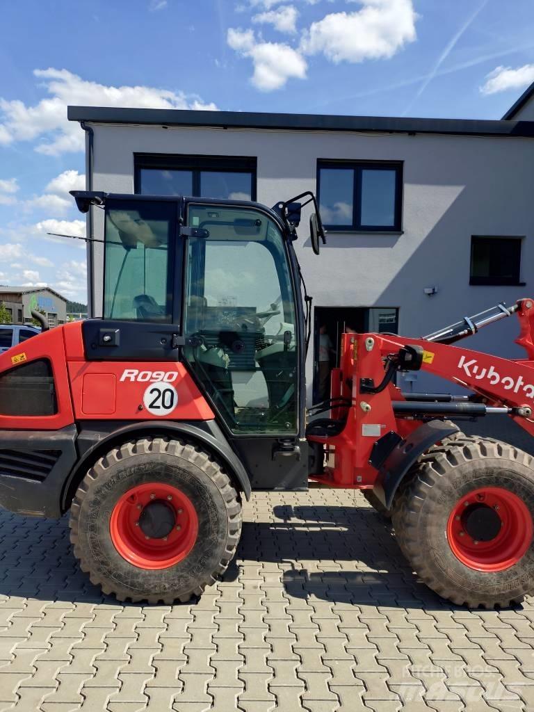 Kubota R 090 Pás carregadoras de rodas