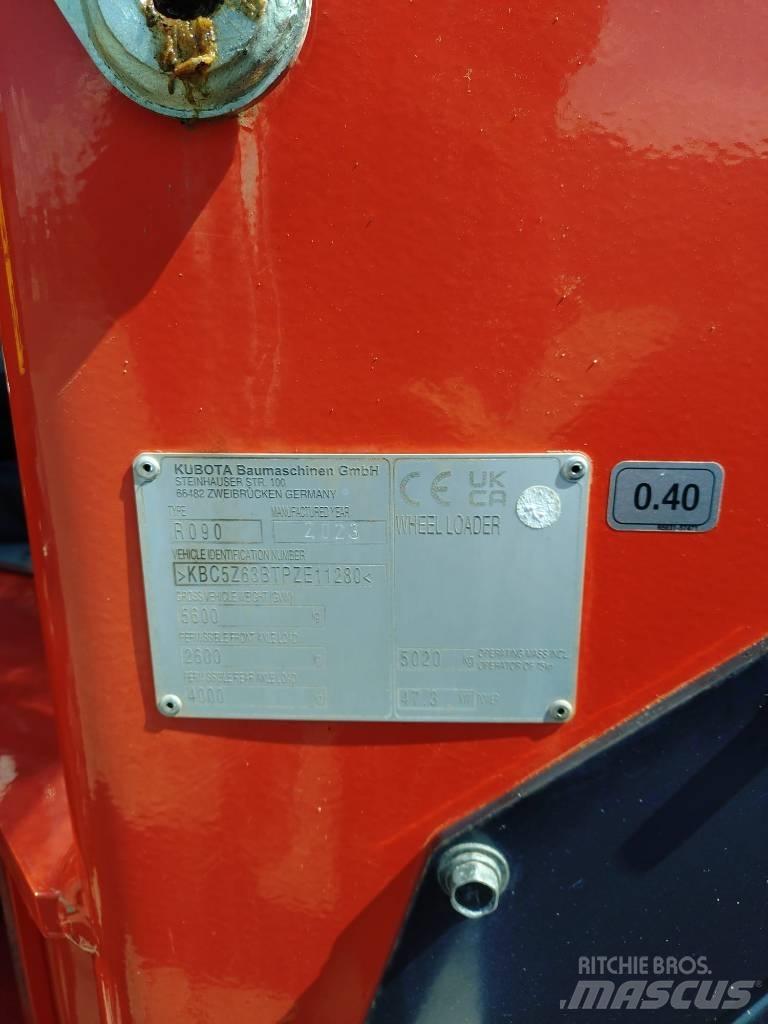 Kubota R 090 Pás carregadoras de rodas