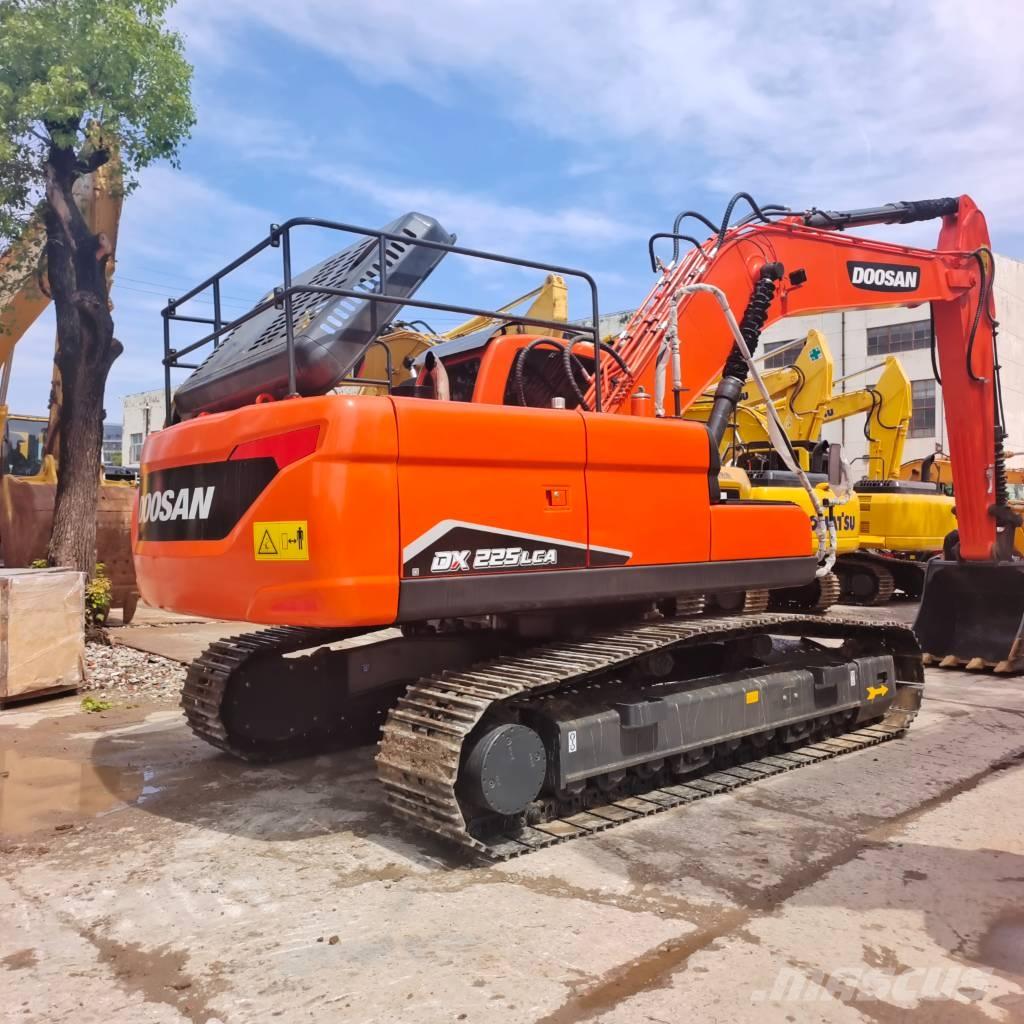 Doosan DX 225 LC-9C Escavadoras de rastos