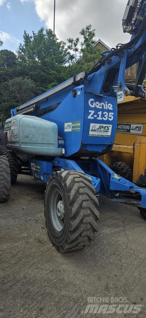 Genie Z 135/70 Elevadores braços articulados