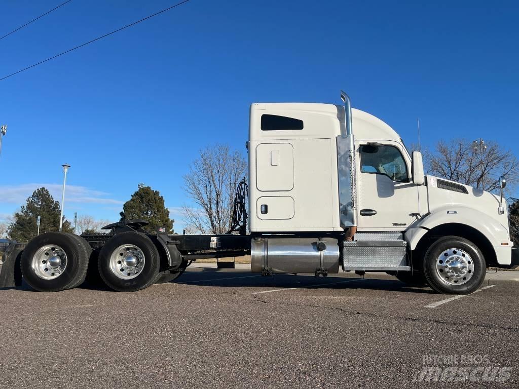 Kenworth T 880 Tractores (camiões)