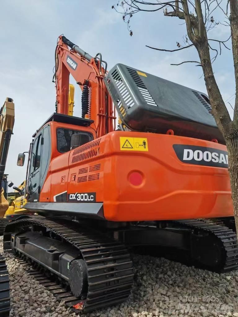 Doosan DX 300 LCA Escavadoras de rastos
