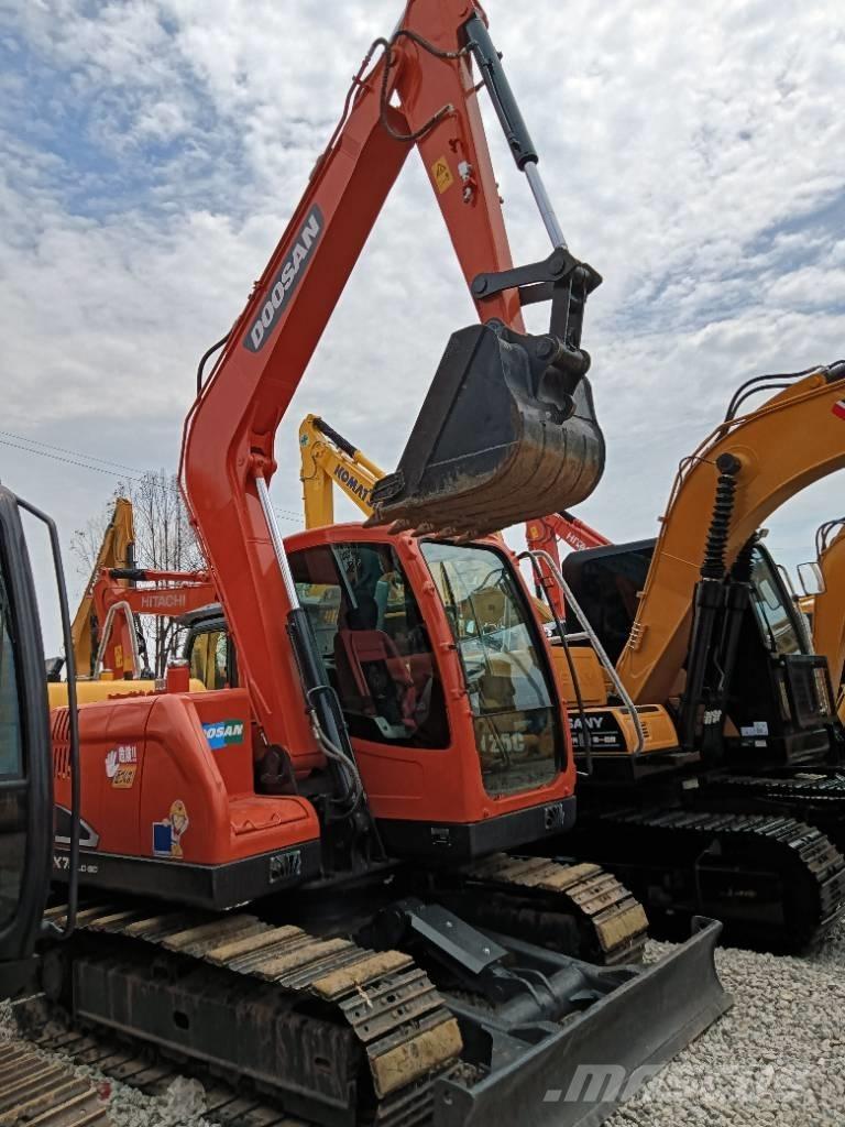 Doosan DX 75 Escavadoras de rastos
