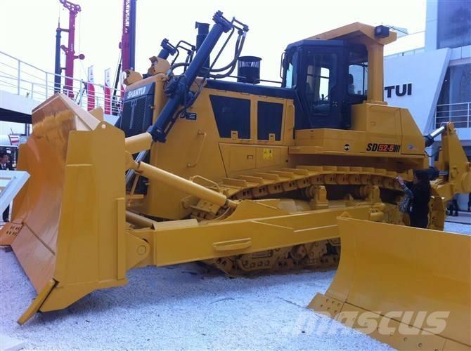Komatsu D 65 EX-16 Dozers - Tratores rastos