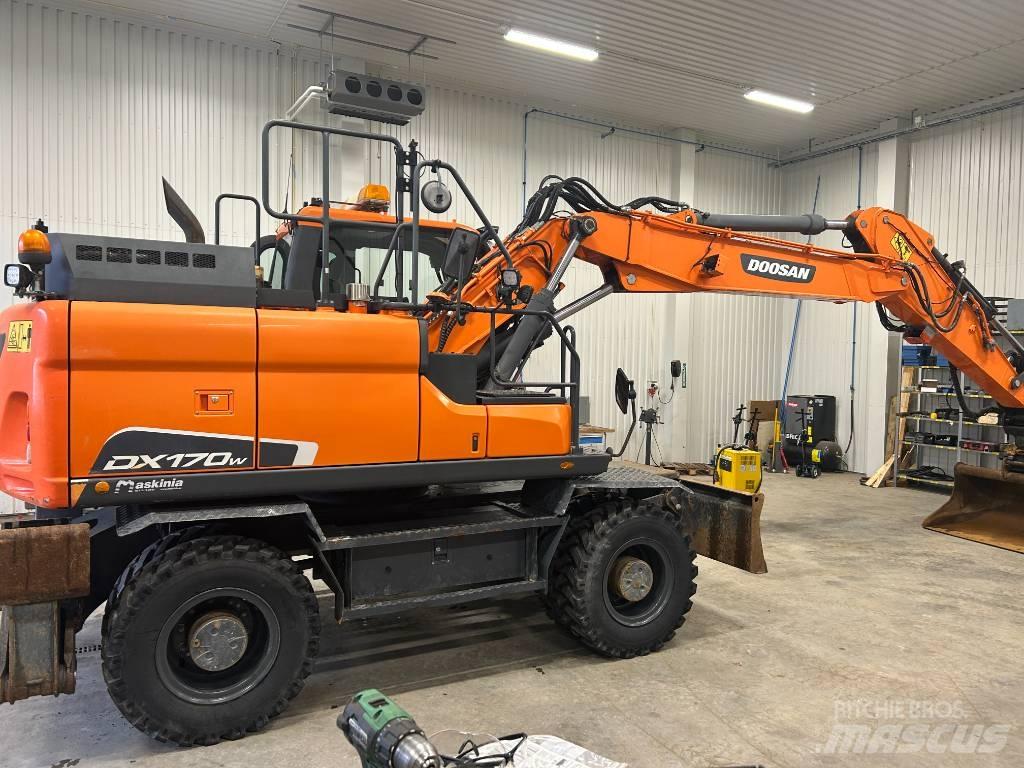 Doosan DX170W-5 Escavadoras de rodas
