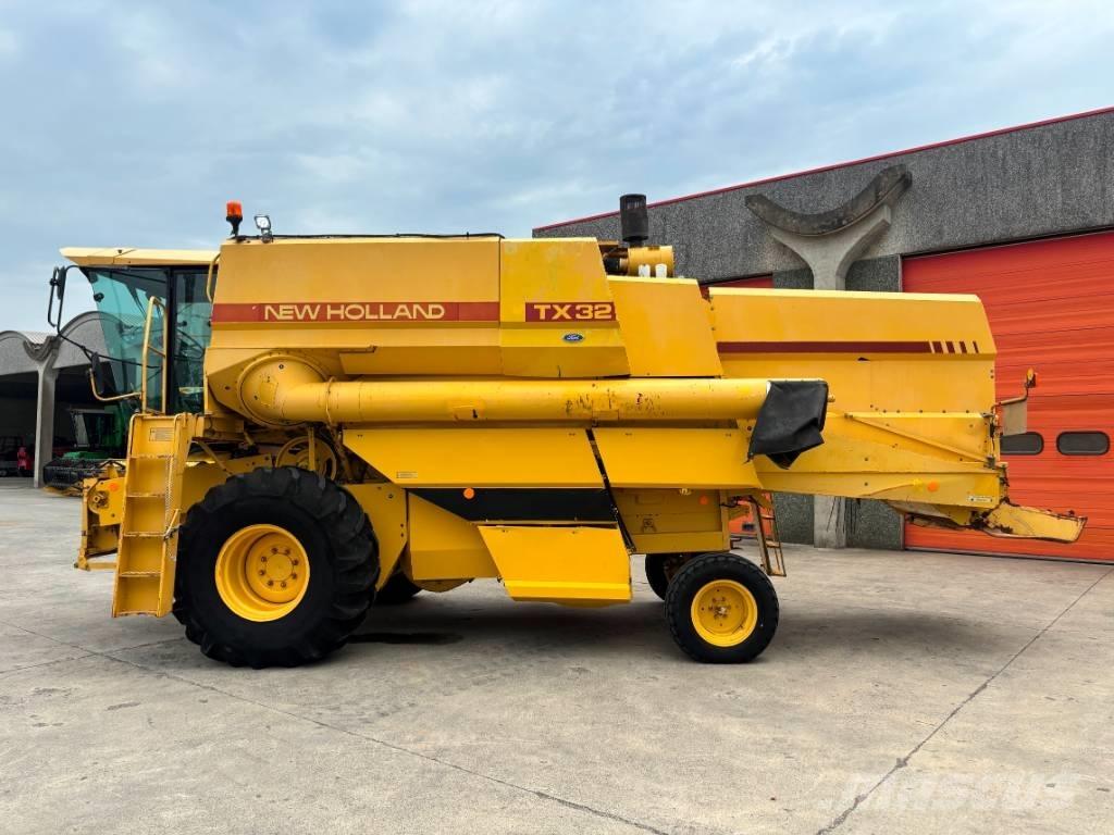 New Holland TX 32 Ceifeiras debulhadoras