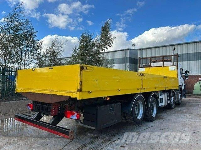 Scania P 320 Camiões estrado/caixa aberta