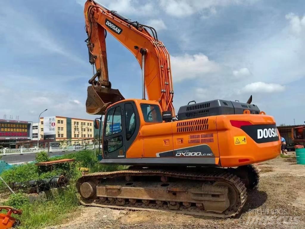 Doosan DX 300 Escavadoras de rastos