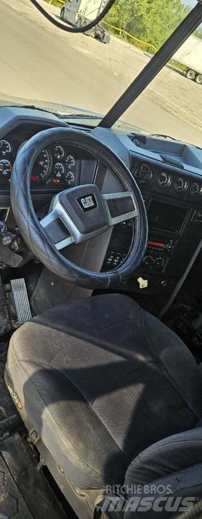 CAT CT 660 Camiões basculantes