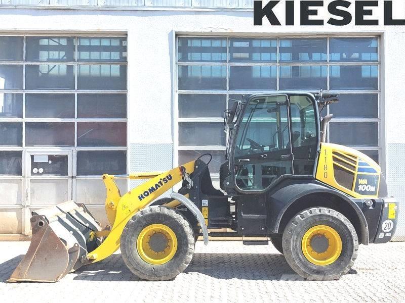 Komatsu WA 100 M-7 Carregadoras de direcção deslizante
