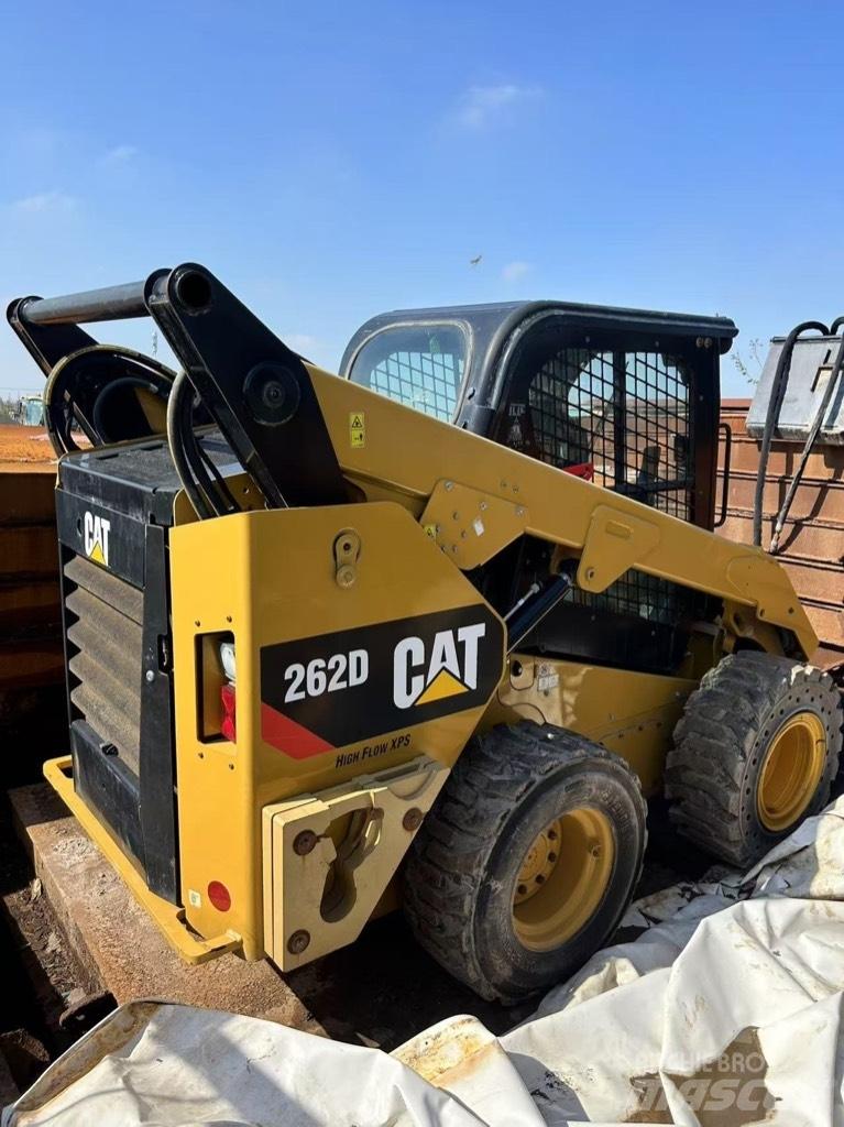 CAT 262 D Carregadoras de direcção deslizante