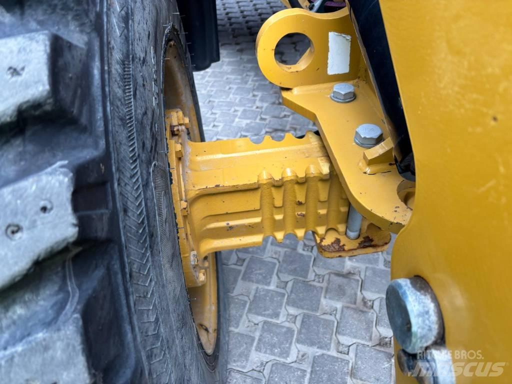 CAT 908 M Pás carregadoras de rodas