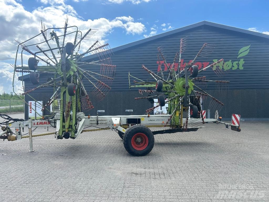 CLAAS Liner 3500 Ancinho virador