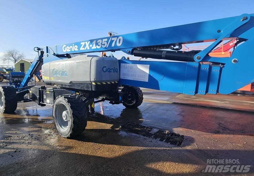 Genie ZX 135/70 Elevadores braços articulados