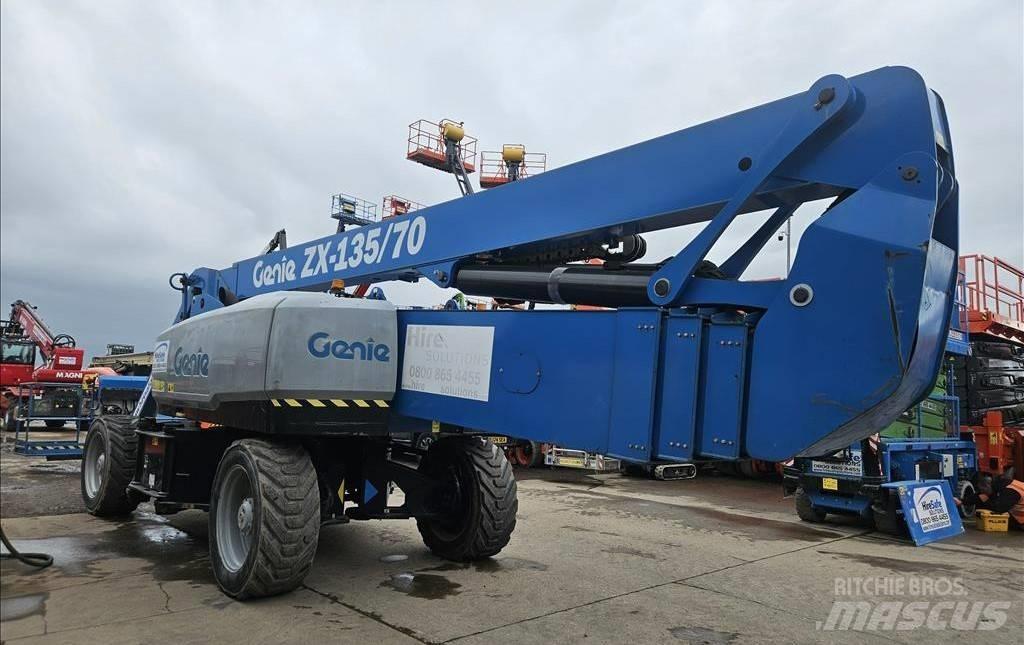 Genie ZX 135/70 Elevadores braços articulados