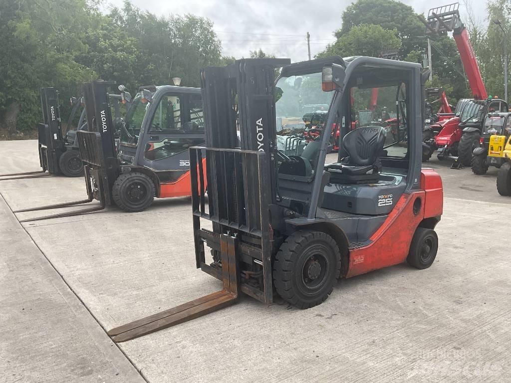 Toyota 02-8 FDF 25 Empilhadores Diesel