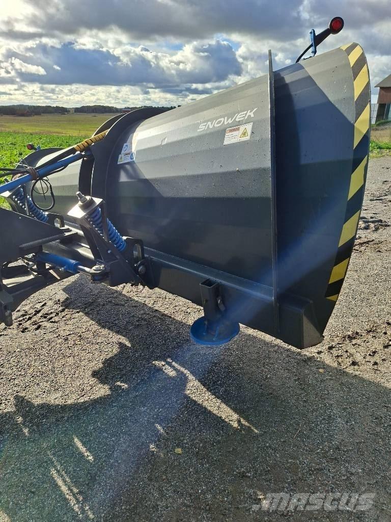 Snowek Alueaura Lâminas de neve e arados