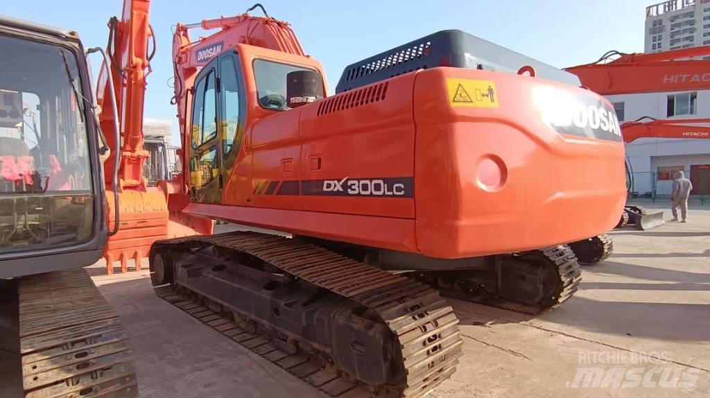 Doosan DX 300 LC Escavadoras de rastos
