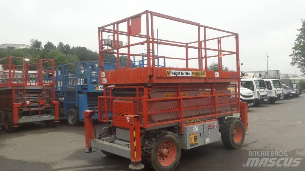 SkyJack SJ 7135 RT Elevadores de tesoura