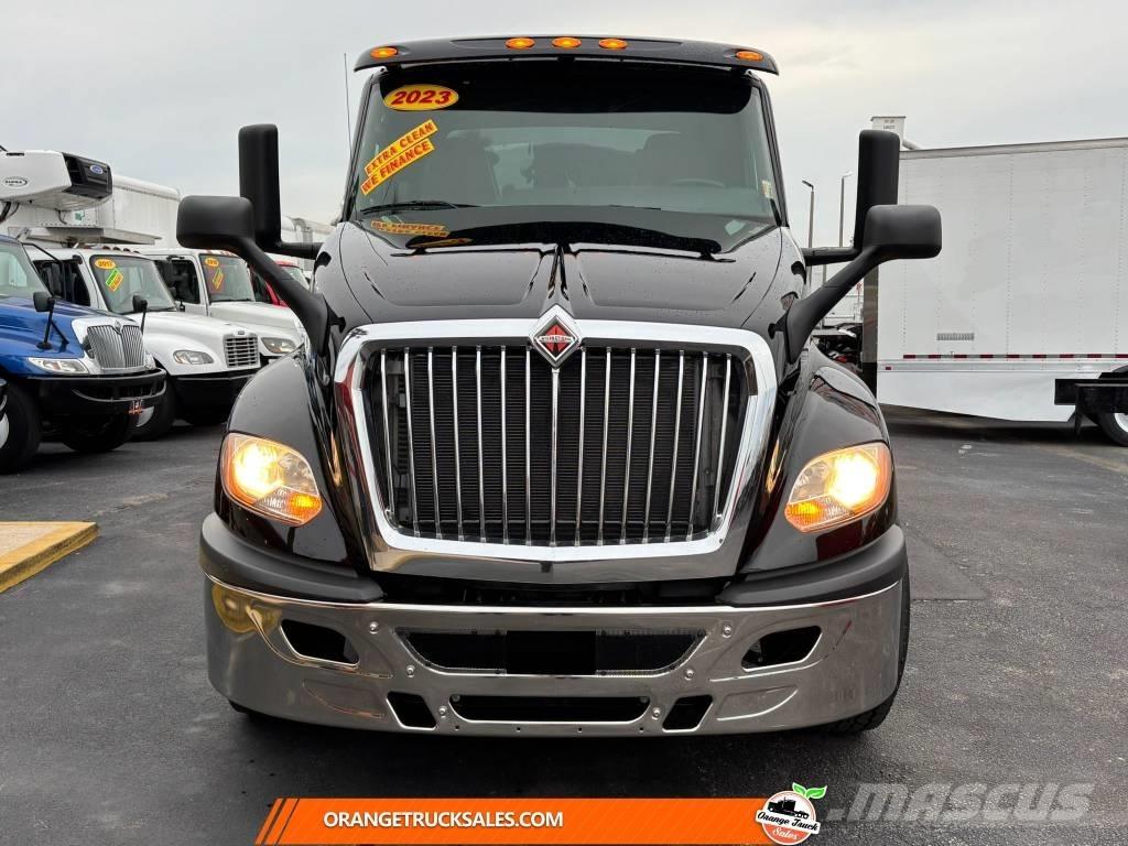 International LT 625 Camiões-cisterna