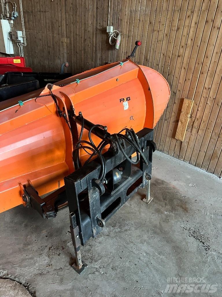 FMG AA 300 Lâminas de neve e arados
