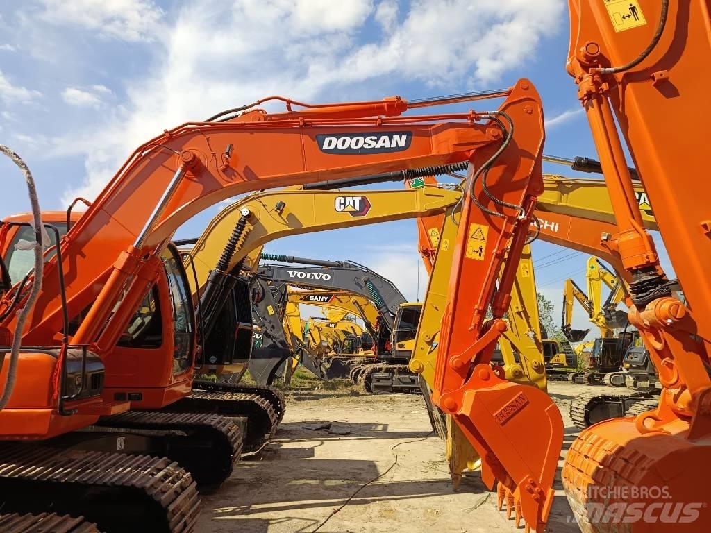 Doosan DX 150 LC Escavadoras de rastos