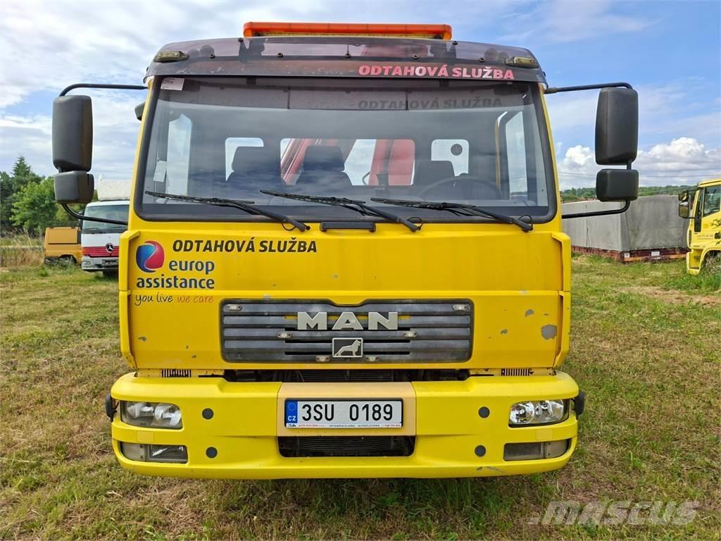 MAN 12.225 LC + HR Camiões de chassis e cabine