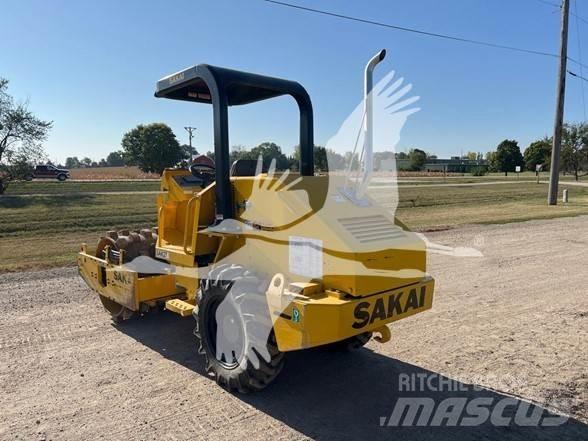 Sakai SV204T Cilindros Compactadores monocilíndricos