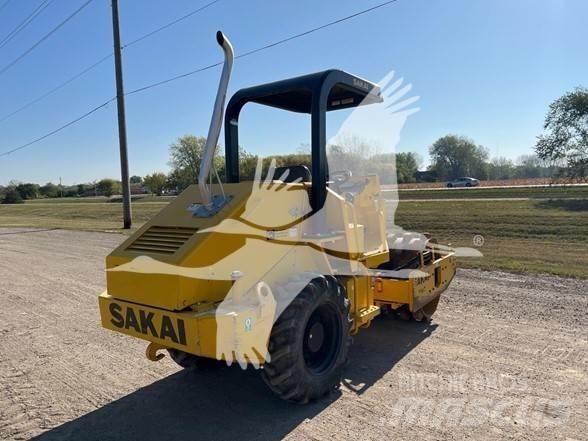 Sakai SV204T Cilindros Compactadores monocilíndricos